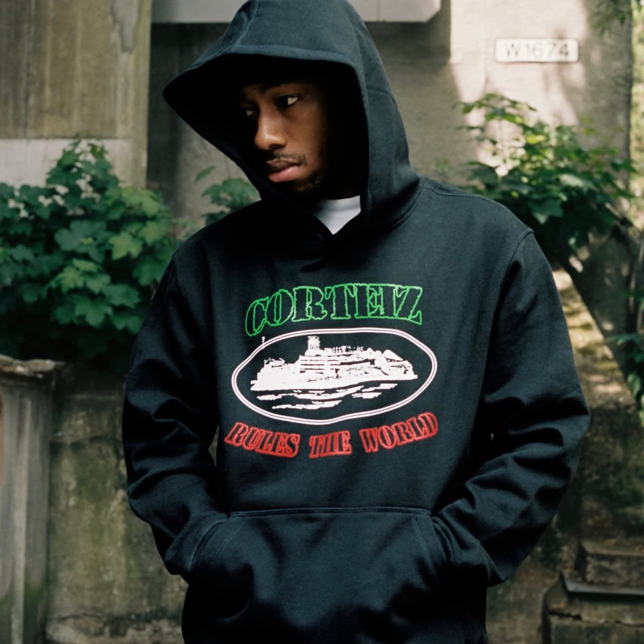Corteiz OG Alcatraz Italia Hoodie - "Black"