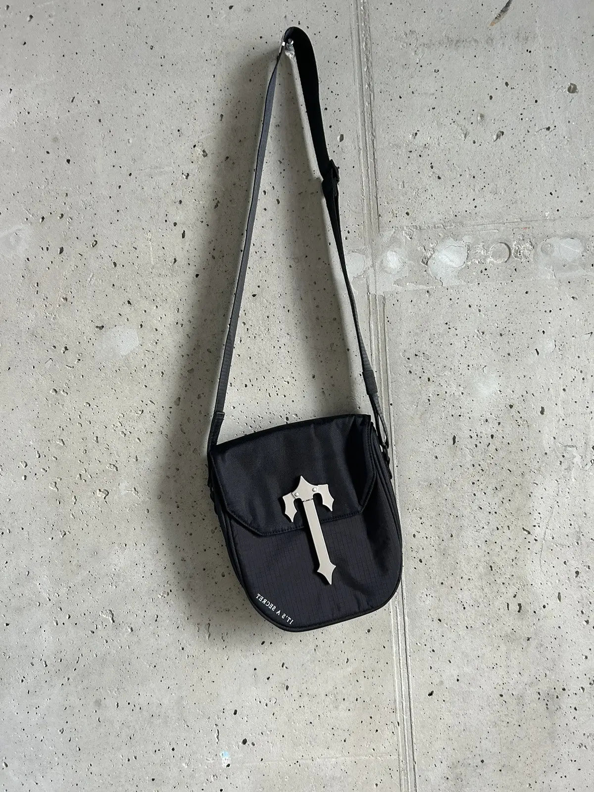 Trapstar Cobra T Bag - Black / Silver