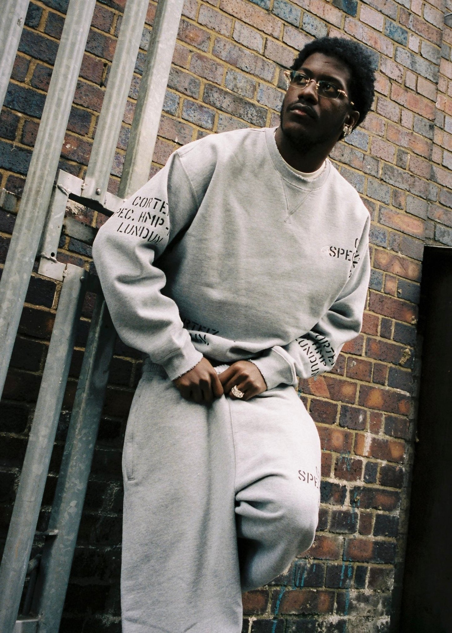 Corteiz HMP Stencil Open Hem Pant - 'Light Heather'