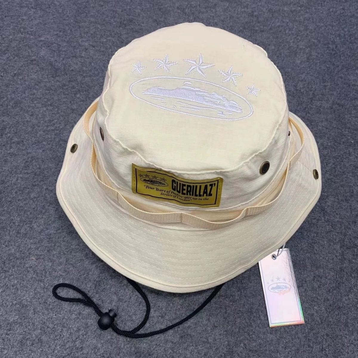 Corteiz Guerillaz Bucket Hat Cream