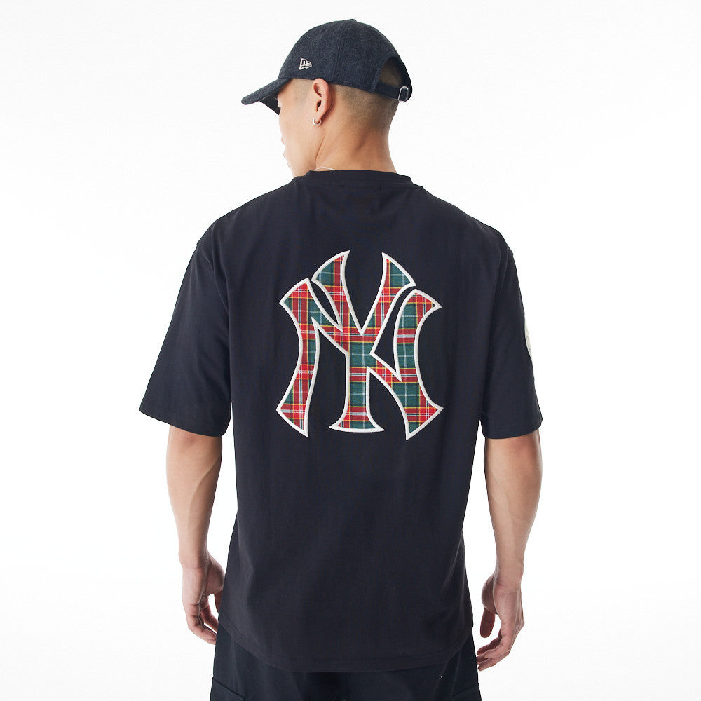 New York Yankees Oversized MLB Tartan Infill Black Tee