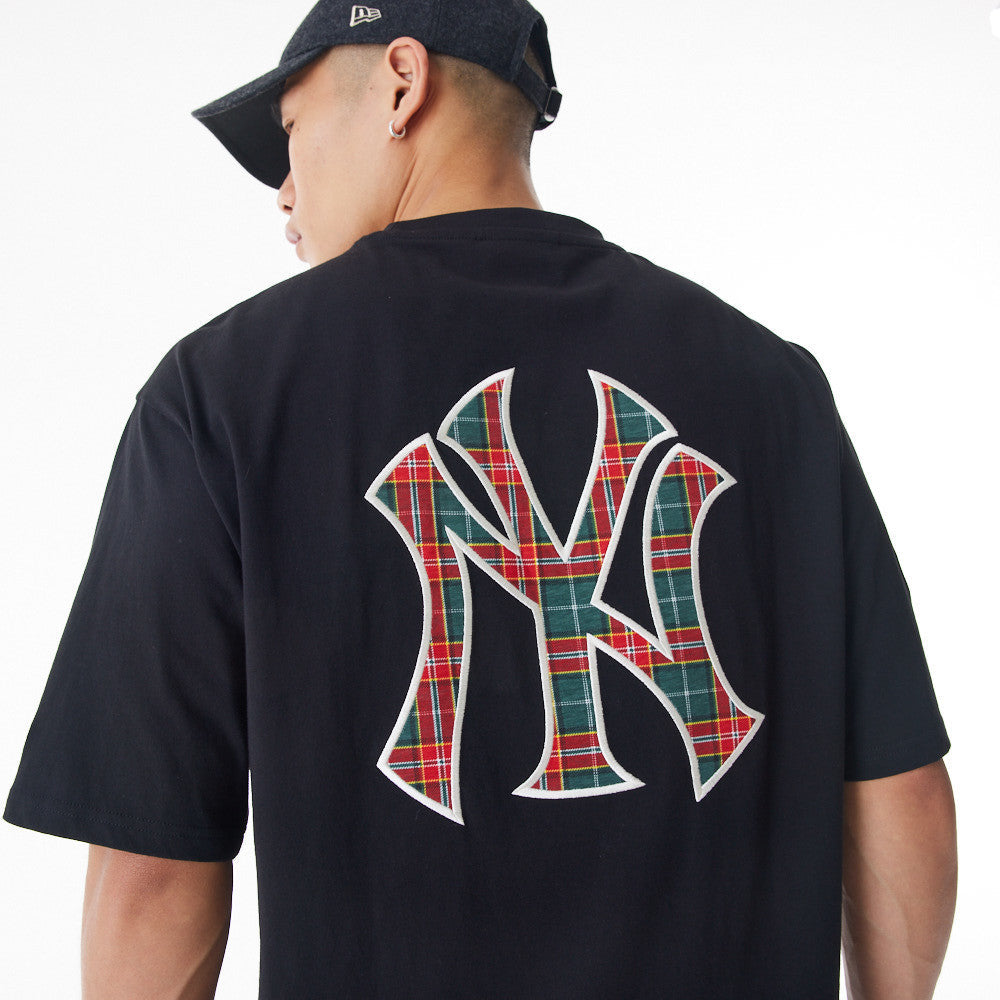New York Yankees Oversized MLB Tartan Infill Black Tee