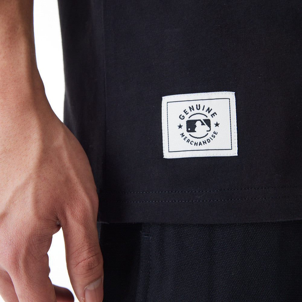 New York Yankees Oversized MLB Tartan Infill Black Tee