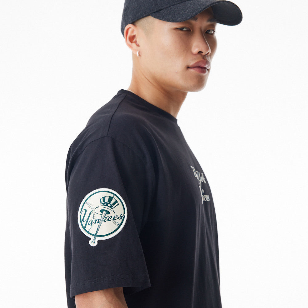 New York Yankees Oversized MLB Tartan Infill Black Tee