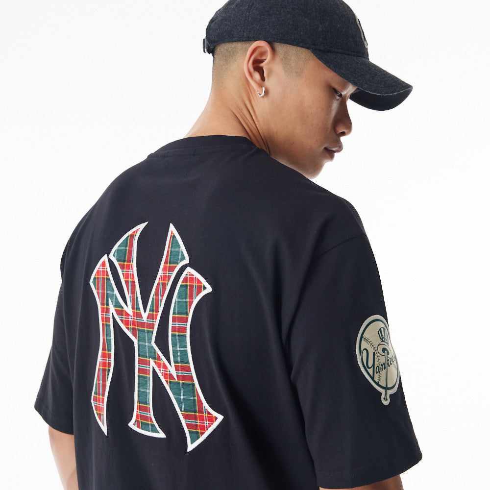 New York Yankees Oversized MLB Tartan Infill Black Tee