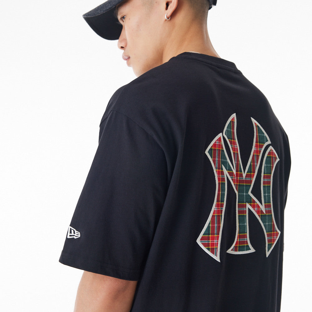 New York Yankees Oversized MLB Tartan Infill Black Tee