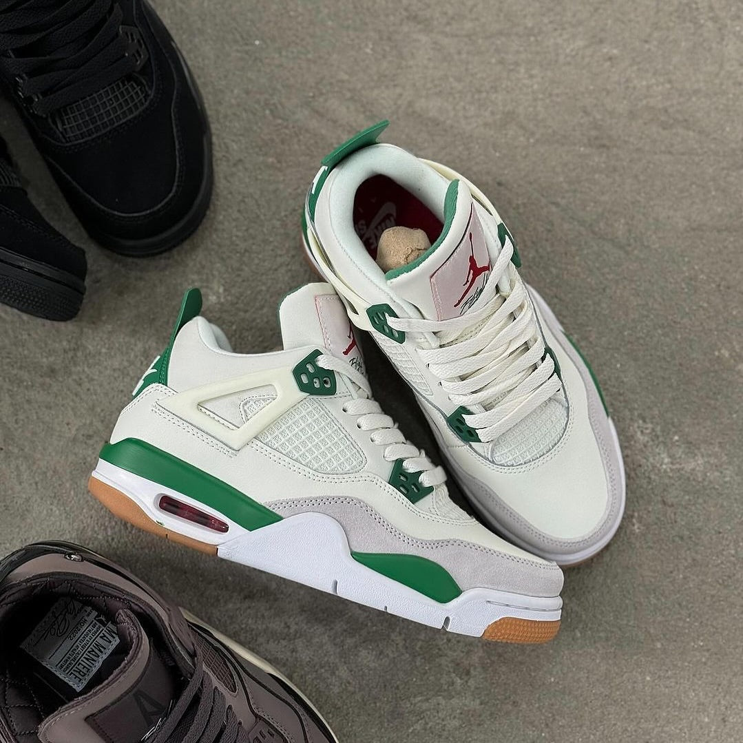 Air Jordan 4 Retro SB - 'Pine Green'