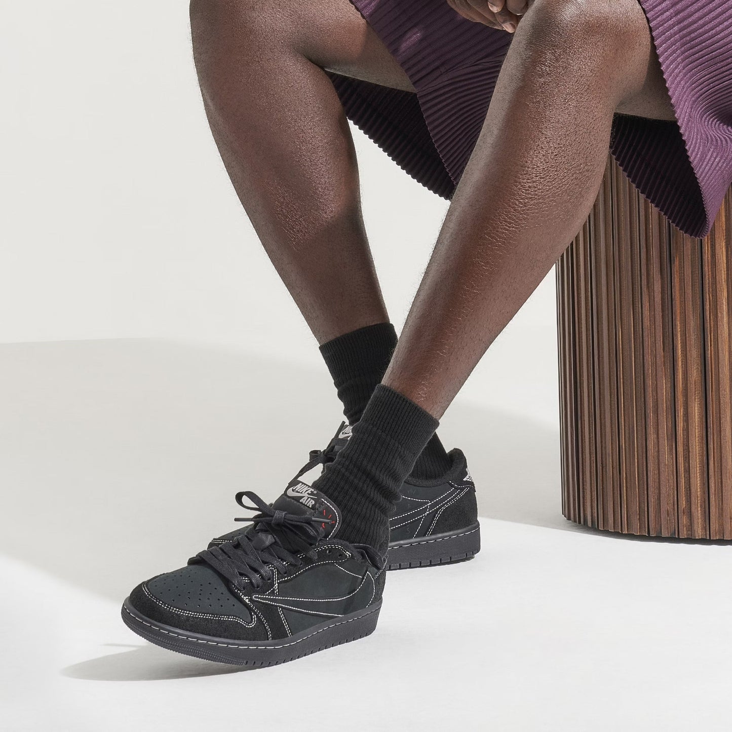 Air Jordan 1 x Travis Scott Low OG - "Black Phantom"